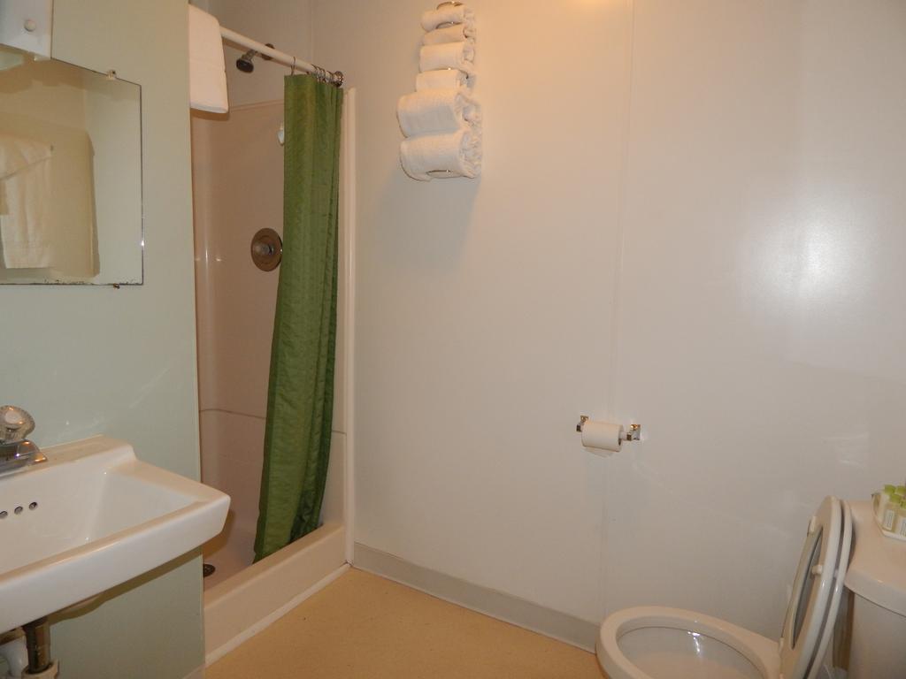 Shoreham Oceanfront Hotel Ocean City Exterior photo